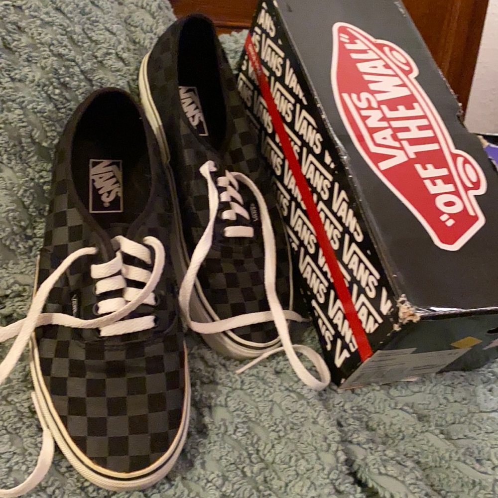 VANS BLACK CHECKERBOARD SNEAKERS